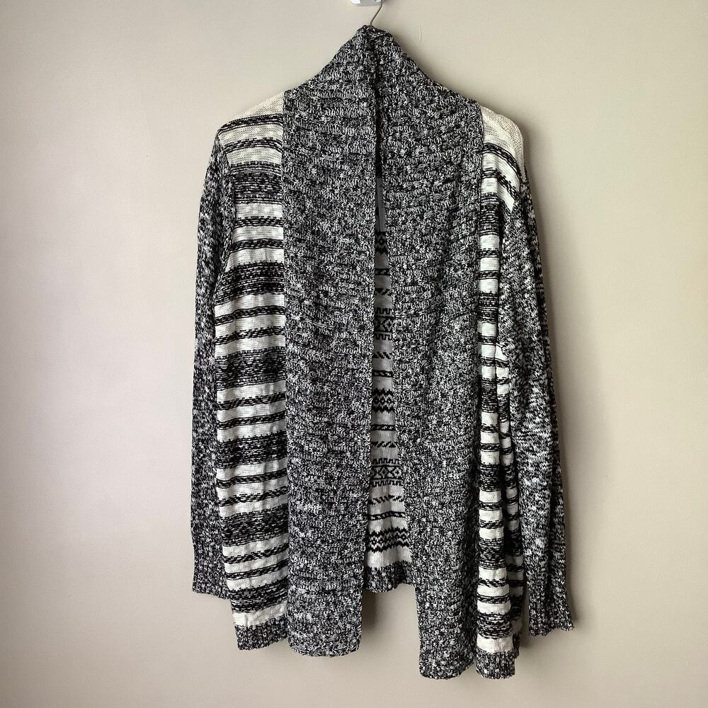 NWT Roz & Ali Striped Aztec Long Sleeve Soft Knit Open Front Cardigan Plus 1X